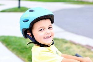 Вибираємо велосипедний шолом для дитини