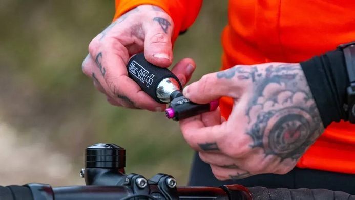 Балончик Muc-Off 16g CO2