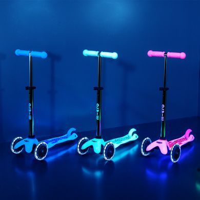 Самокат Micro Mini Deluxe Glow LED &ndash; МОРОЗНЫЙ РОЗОВЫЙ (до 50 kg, 3-х колесный, свет)