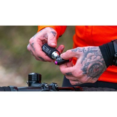 Балончики Muc-Off MTB KIT 2 шт. 25g CO2 + адаптер